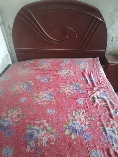 Double bed with side tables