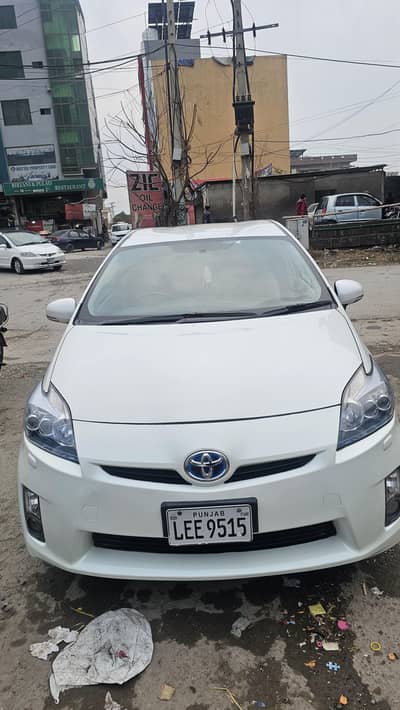 Toyota Prius full option