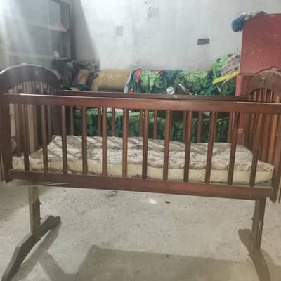 wooden swing lakri ka jhoola  razai  or gady k sath