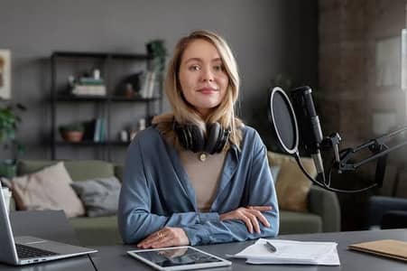 Female Pod Cast Host