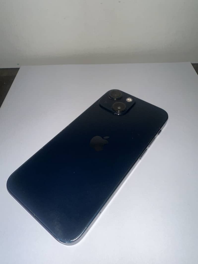IPhone 13 mini 0