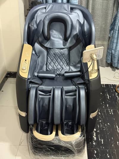 Zero massage chair (brand new)