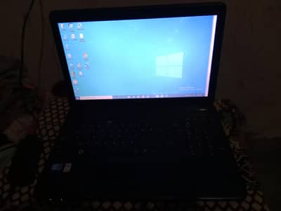 Toshiba laptop cor I 3