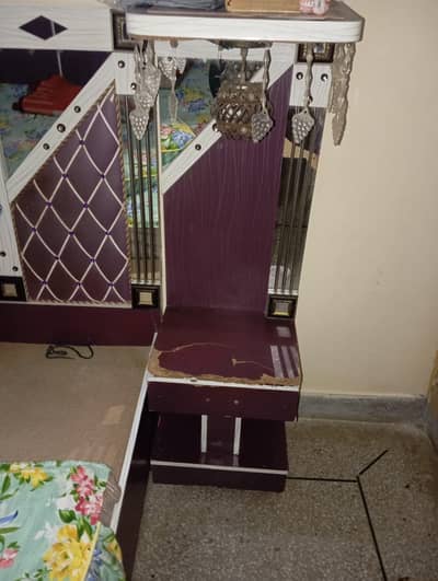 Kingsize bed with side table, Dressing and 3 door Almari witout Matres