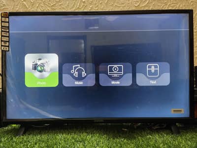 Samsung LED tv 32 inches.