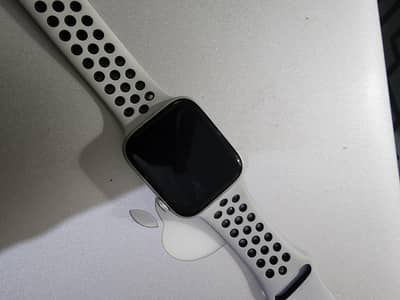 Apple Watch series 5 orignal Nike edition 44mm Silver color