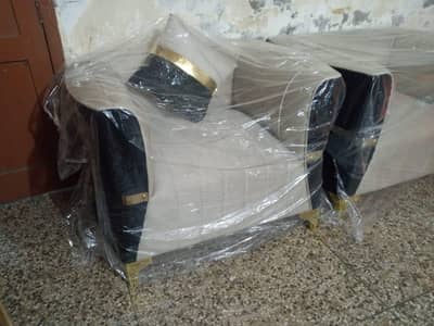 5 seater sofa set for sale in brand new condition