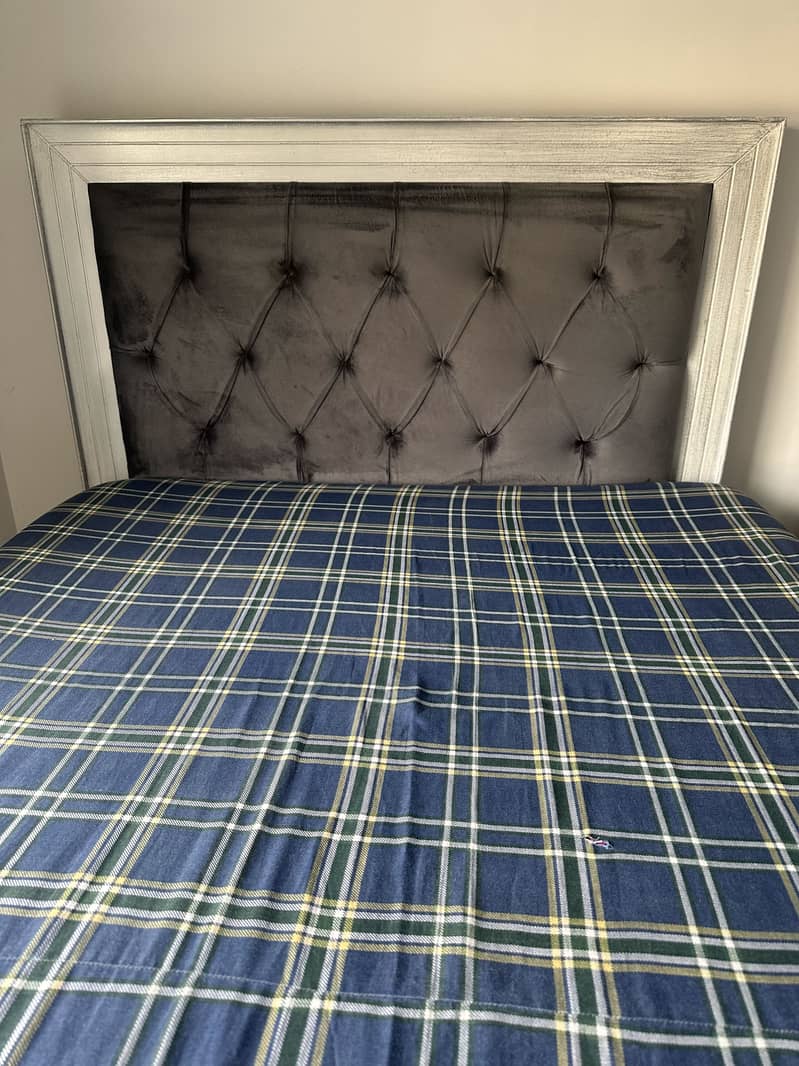 Single bed set with side table 2