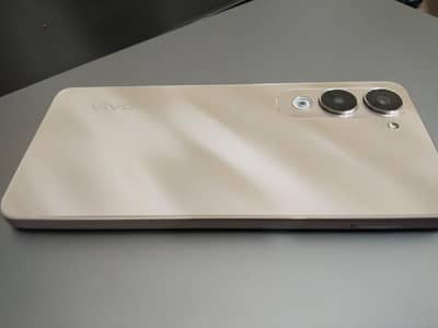 Vivo V04 android mobile 4+64