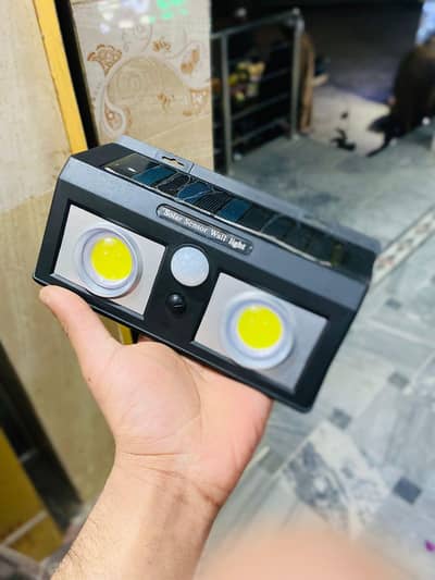 solar wall sensor light