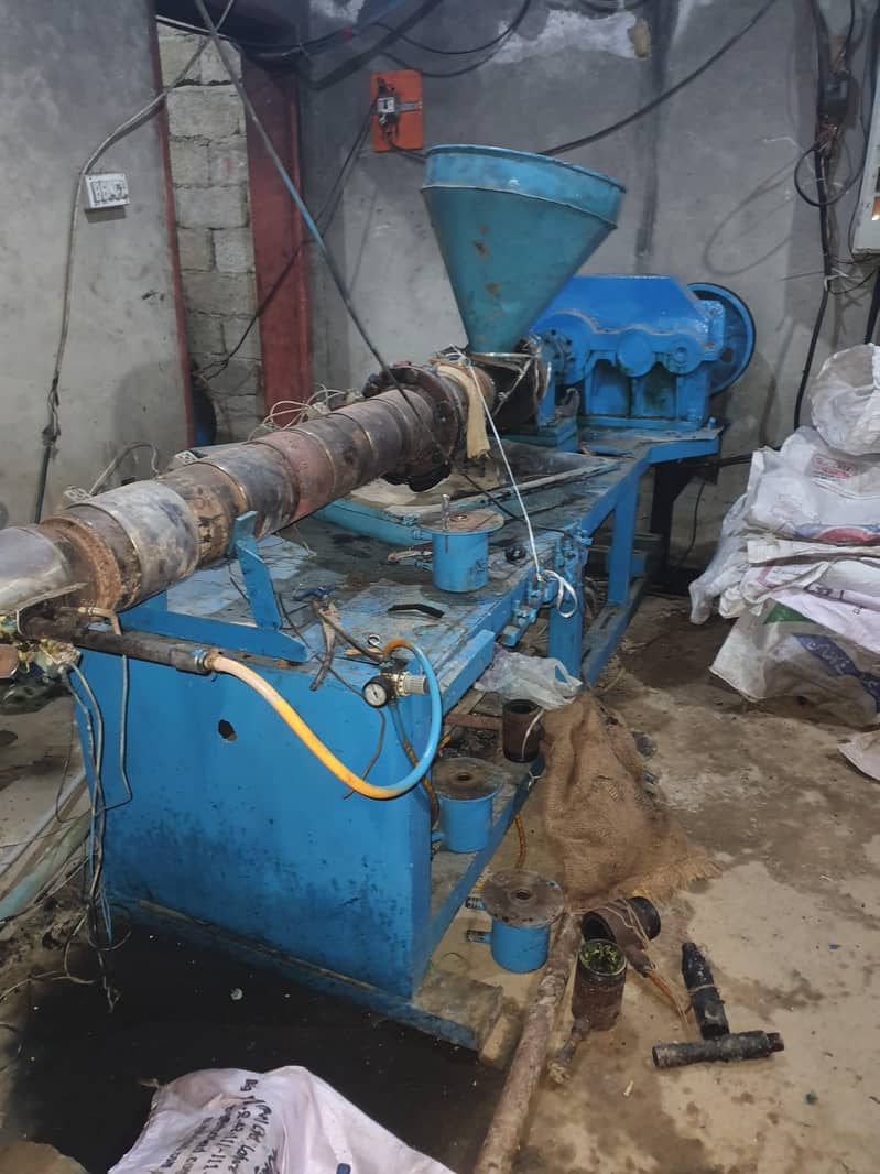 Plastic pipe machine 1