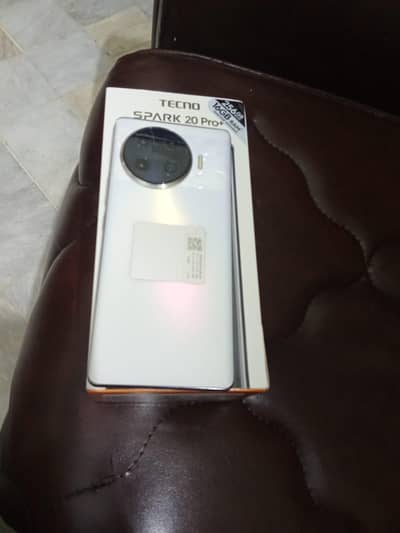 excellent condition 10/10 8+8 GB Ram ,  256 GB Storage