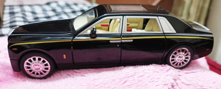 Rolls Royce Diecast Car Model 1:24