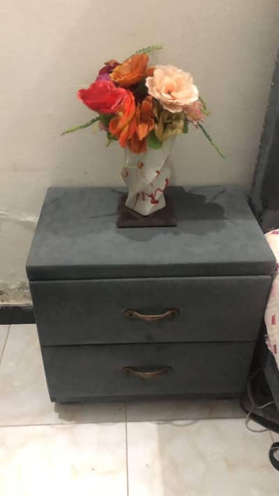 bed  side  to table dressing table