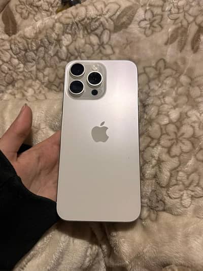 15 Pro Max White Titanium 256gb