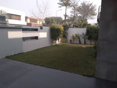 D H A Lahore 1 Kanal Stylish Design House With 100% Original Pics Available For Rent
