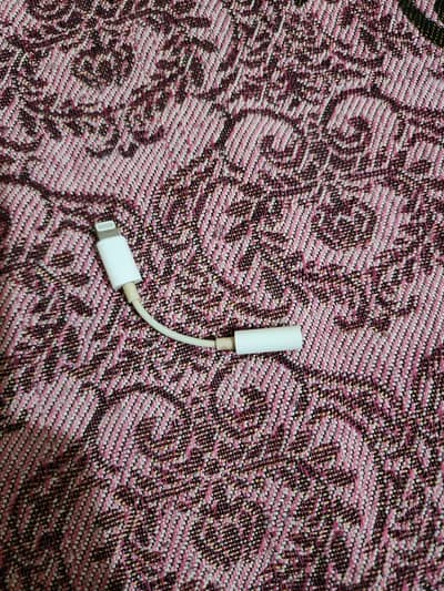 iPhone connector for wired headphones