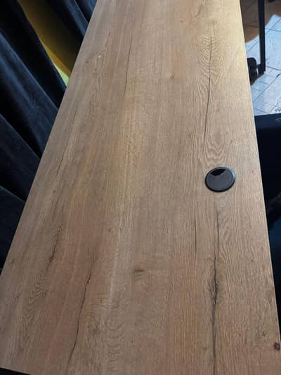 Office Table used A1 condition 5 feet* 2 feet *2.5 feet