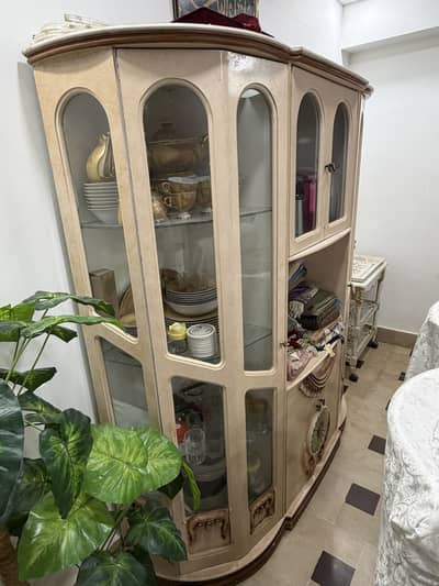 Devider for crockery