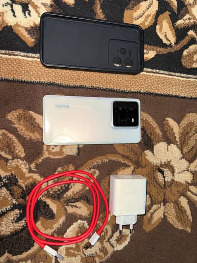 Realme GT 7 pro glacier white