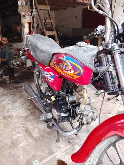 united 100 cc 2022 model Karachi number All documents clear