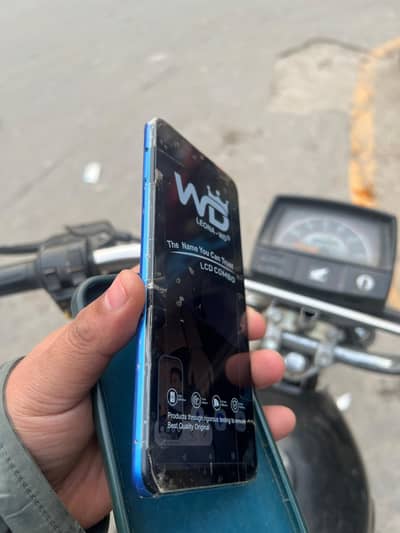 sparkx 4/64 saf suthra mobile hai