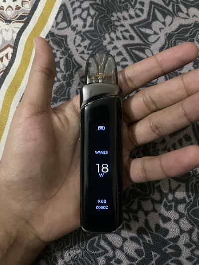 G4 pro 10/10 touch screen 1 mont used all ok