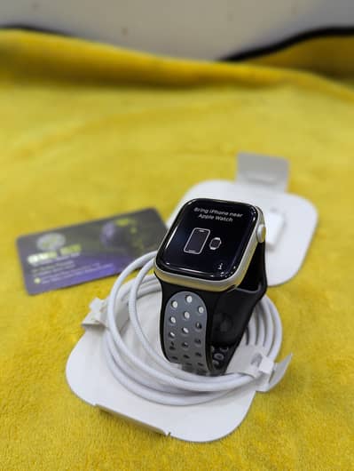 Apple Watch Series 9 Box Out Condition 45mm Orignal Nike Band