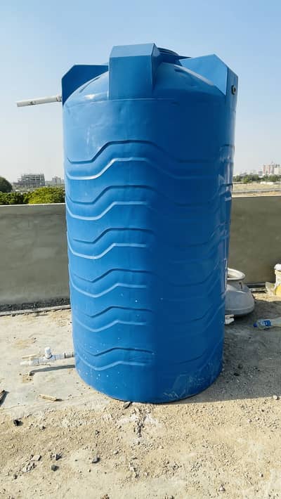 2 Blue Plastic Water Tanks for Sale (2000L & 800L)