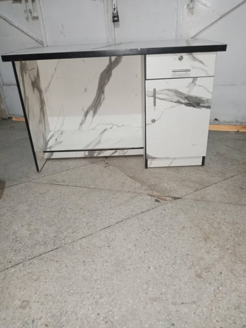 Computer table/office table/Executive Table 1