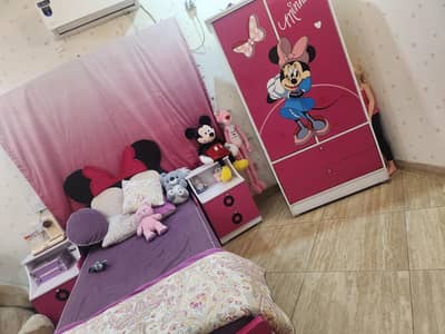 bed wardrobe dressing table