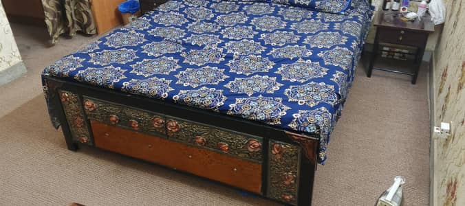 Metal bed set