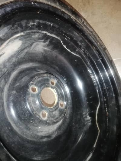 spare tyre of car carolla wagnor big car or ap zeyda kudh jante hoge