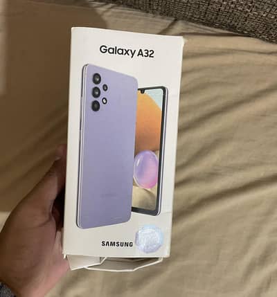 Samsung a32 with box 6/128