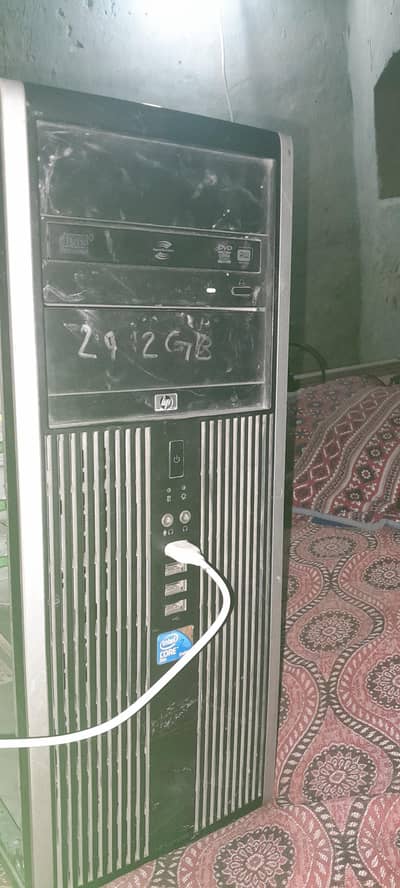 HP computer Tower model 8000 Ram 2GB