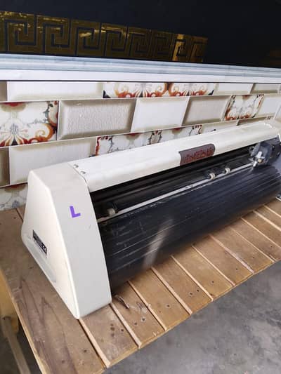 Redsail cutting plotter model 720c
