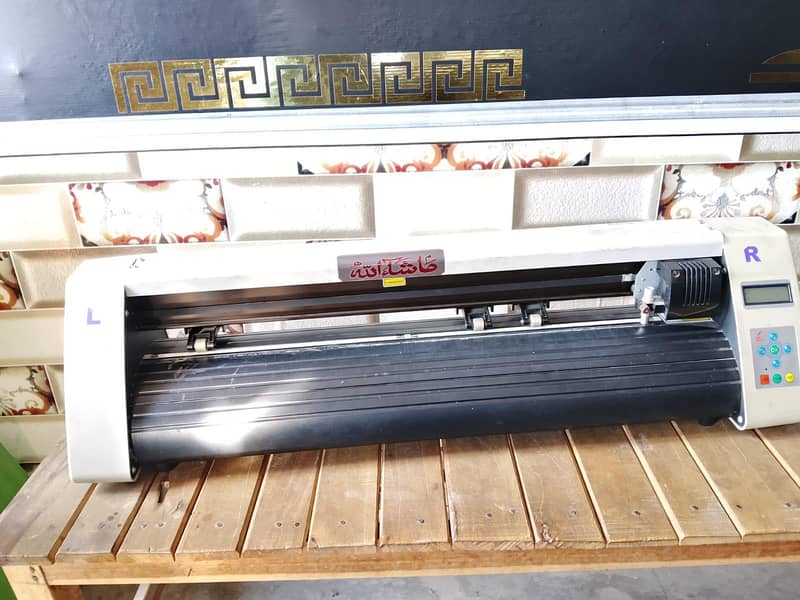 Redsail cutting plotter model 720c 2