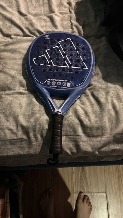 Two padel rackets will give discount