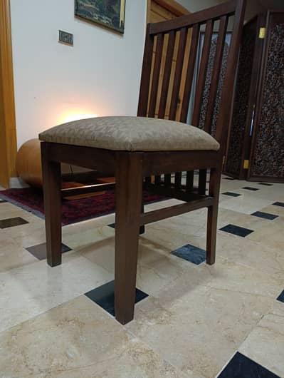 Solid wood dining chairs | Premium condition