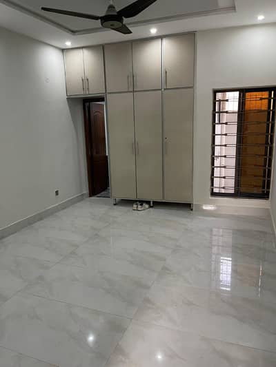 5 Marla Lower Portion Are Available For Rent in Park View City Lahore , Main Multan Road Lahore