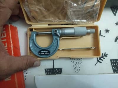 OUTSIDE MICROMETER
