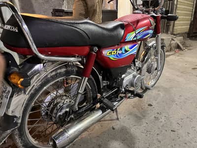 Honda 70CD  in used  2024 Red colour good condition All okay engine ok
