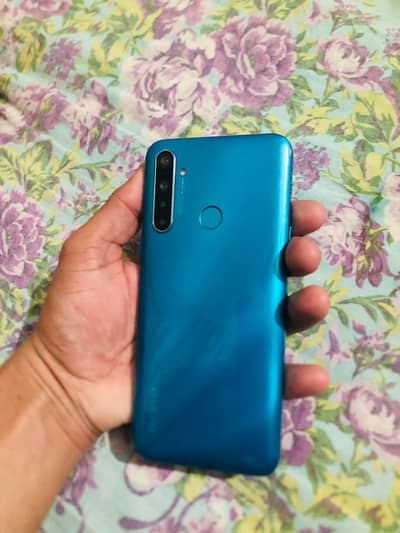 Lady hand use mobile