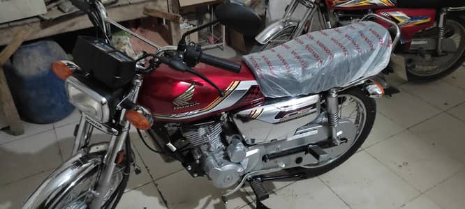 Honda 125 self edition red for sale