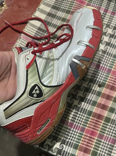 Badminton Yonex shose condition10by10 WhatsApp number 03111523963