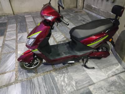 YJ Future Electric Scooter (Electric Scooty)