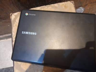 Chrome book xe503c12
