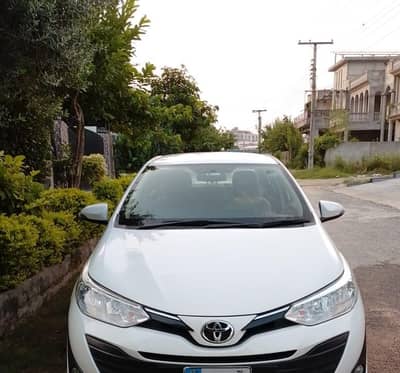 yaris 2020/2021 white color  Islamabad number