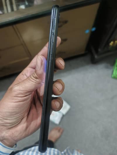 oppo F7 4/64 03060692301