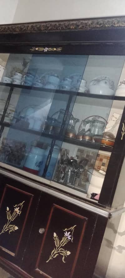 Shoksh and dressing table